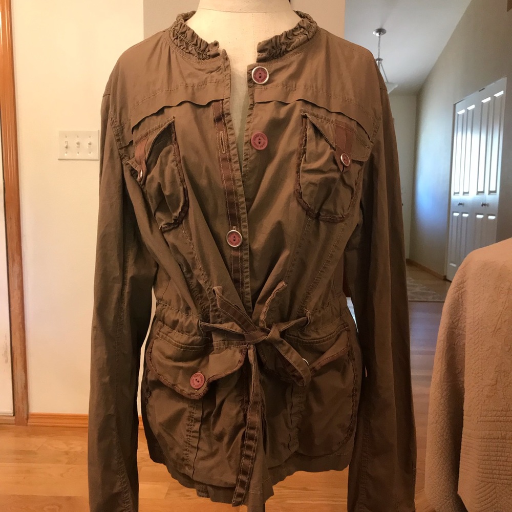 DKNY Jeans XL Tan lightweight jacket
